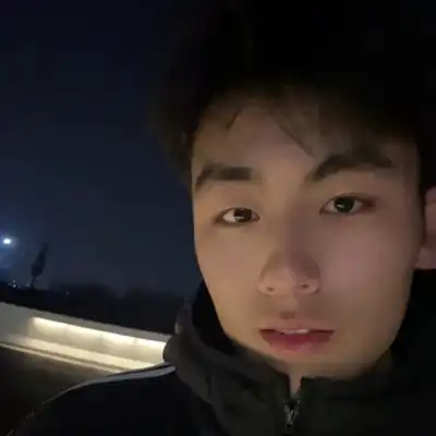 侯怡